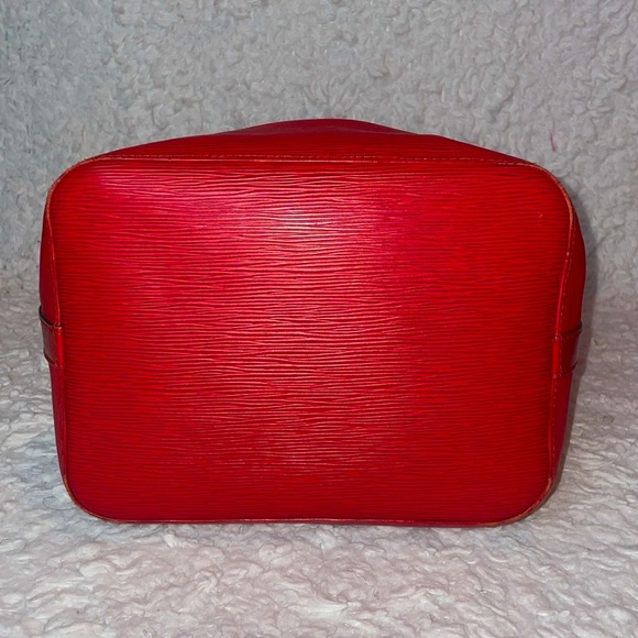 Louis Vuitton NoΓ© Epi Leather Drawstring Bucket Shoulder Bag Purse in Red AR1915 - Picture 11 of 17
